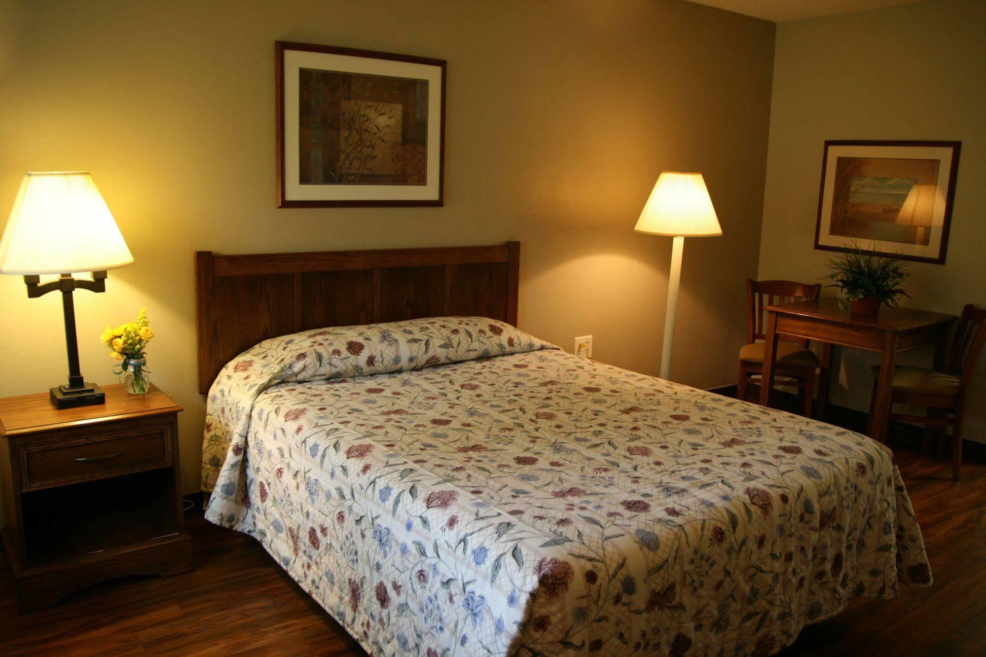 Affordable Suites Jacksonville Buitenkant foto